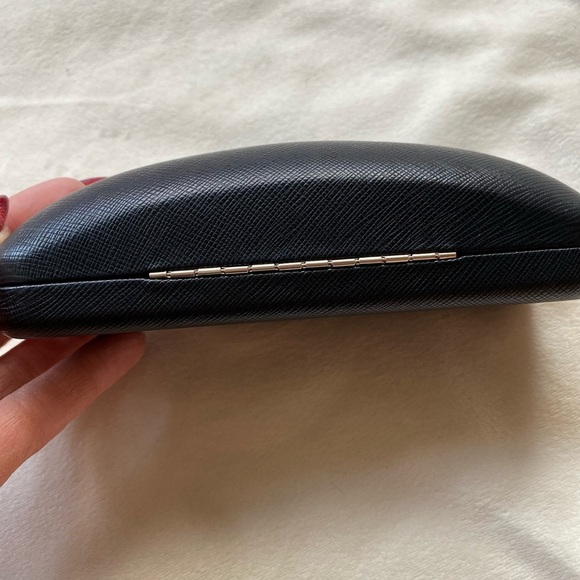 Salvatore Ferragamo Textured Black Case - Picture 4 of 8